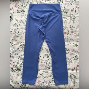 Lululemon Athletica Wild Indigo Blue Cropped Leggings 23in, size 8